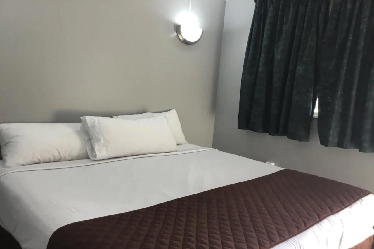 Americas Best Value Inn Avenel Woodbridge Экстерьер фото
