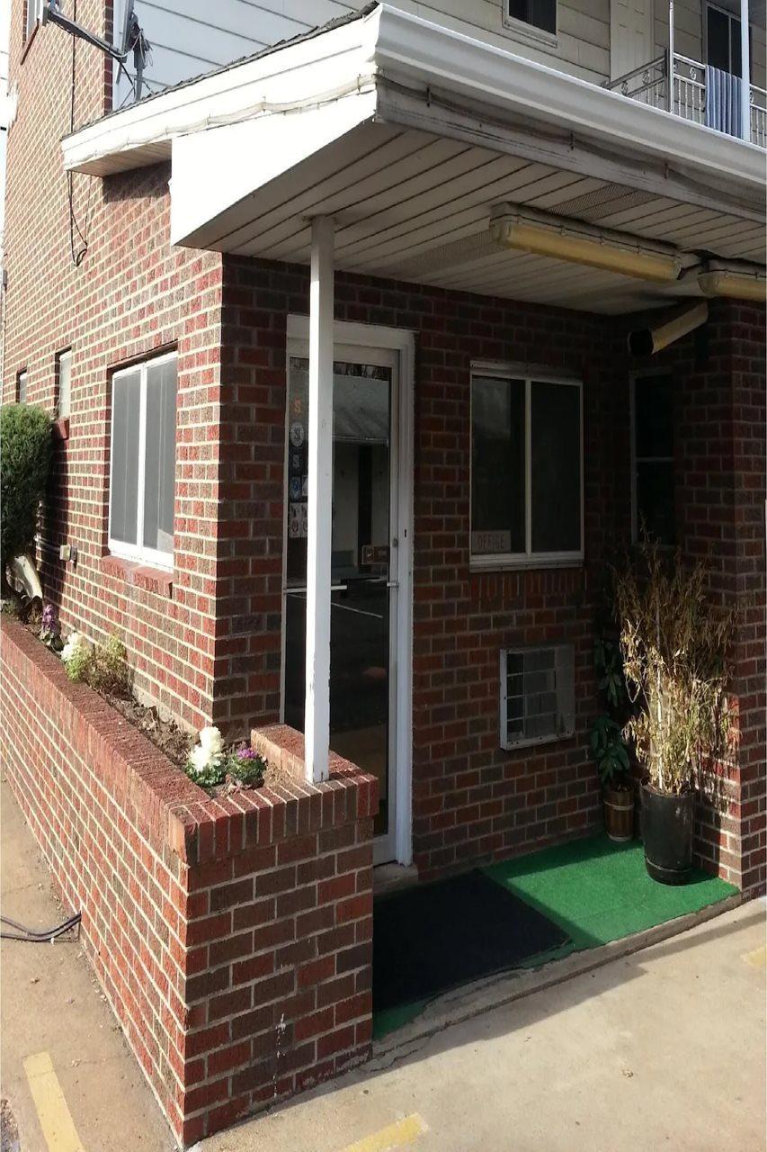 Americas Best Value Inn Avenel Woodbridge Экстерьер фото